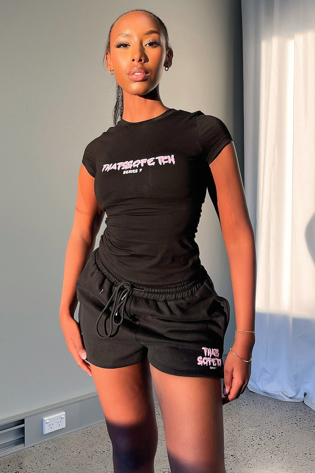 Series 7 Shorts - Black/Pink